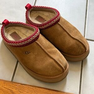 UGG Chestnut Suede Cozy Slip-On Clogs with Red Trim
